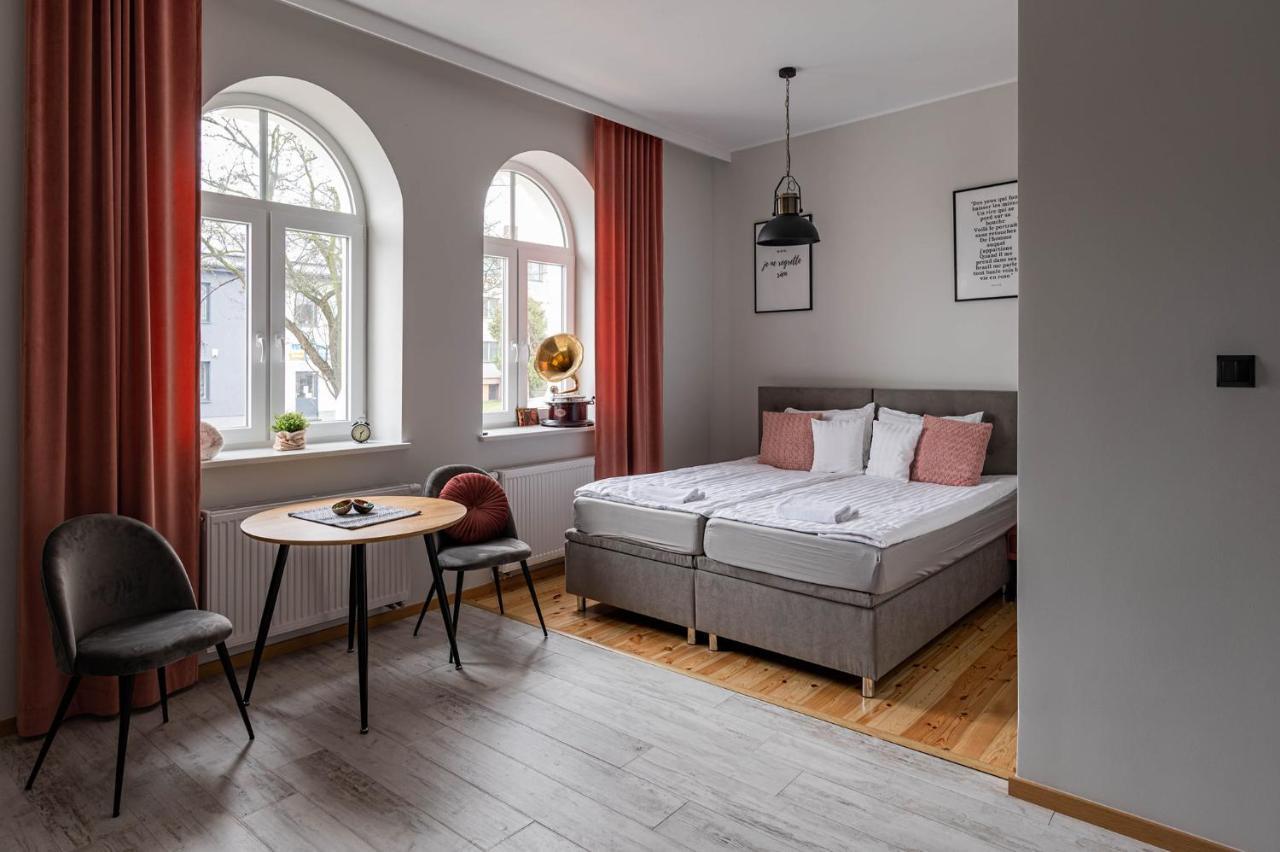 Apartamenty W Kamienicy Sieradz Buitenkant foto