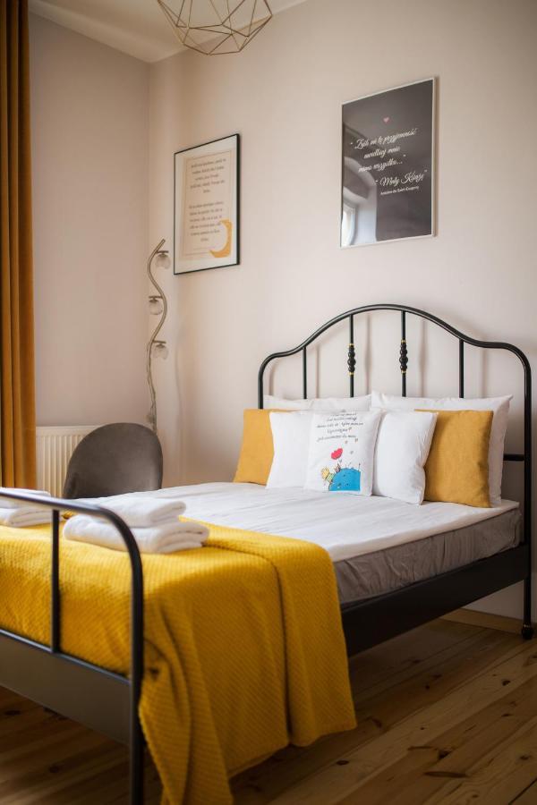 Apartamenty W Kamienicy Sieradz Buitenkant foto