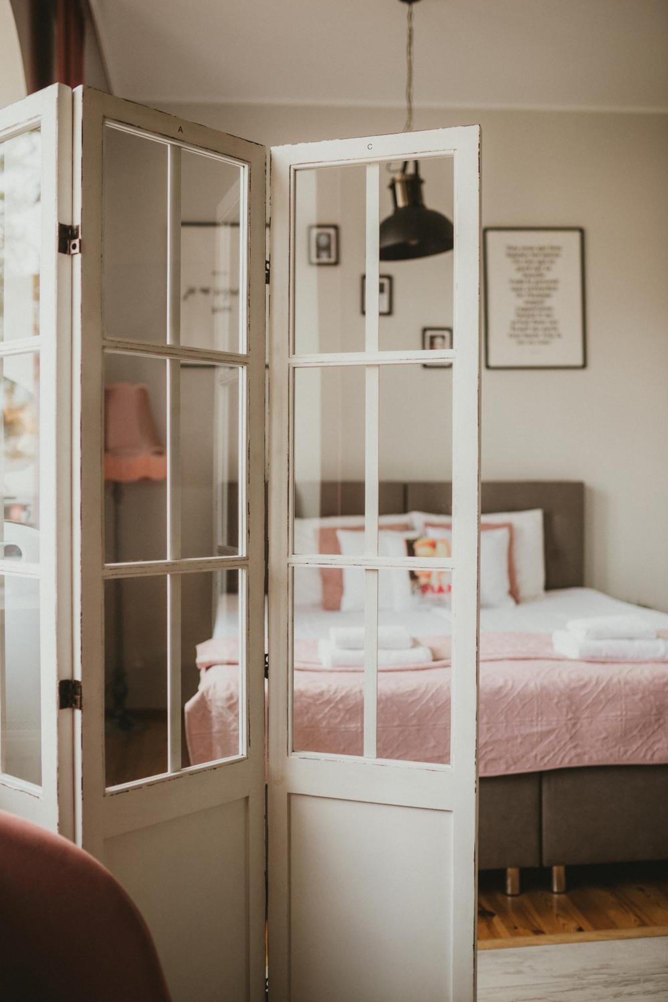 Apartamenty W Kamienicy Sieradz Buitenkant foto